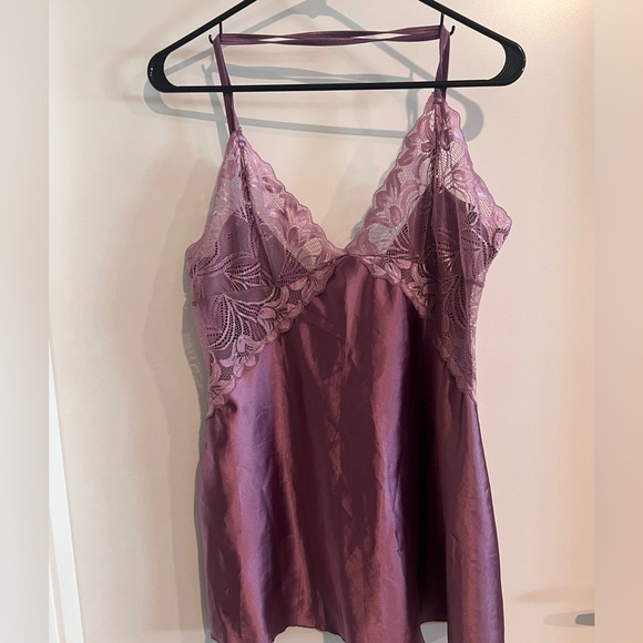 Elegant Purple Lace Chemise - Picture 1 of 6